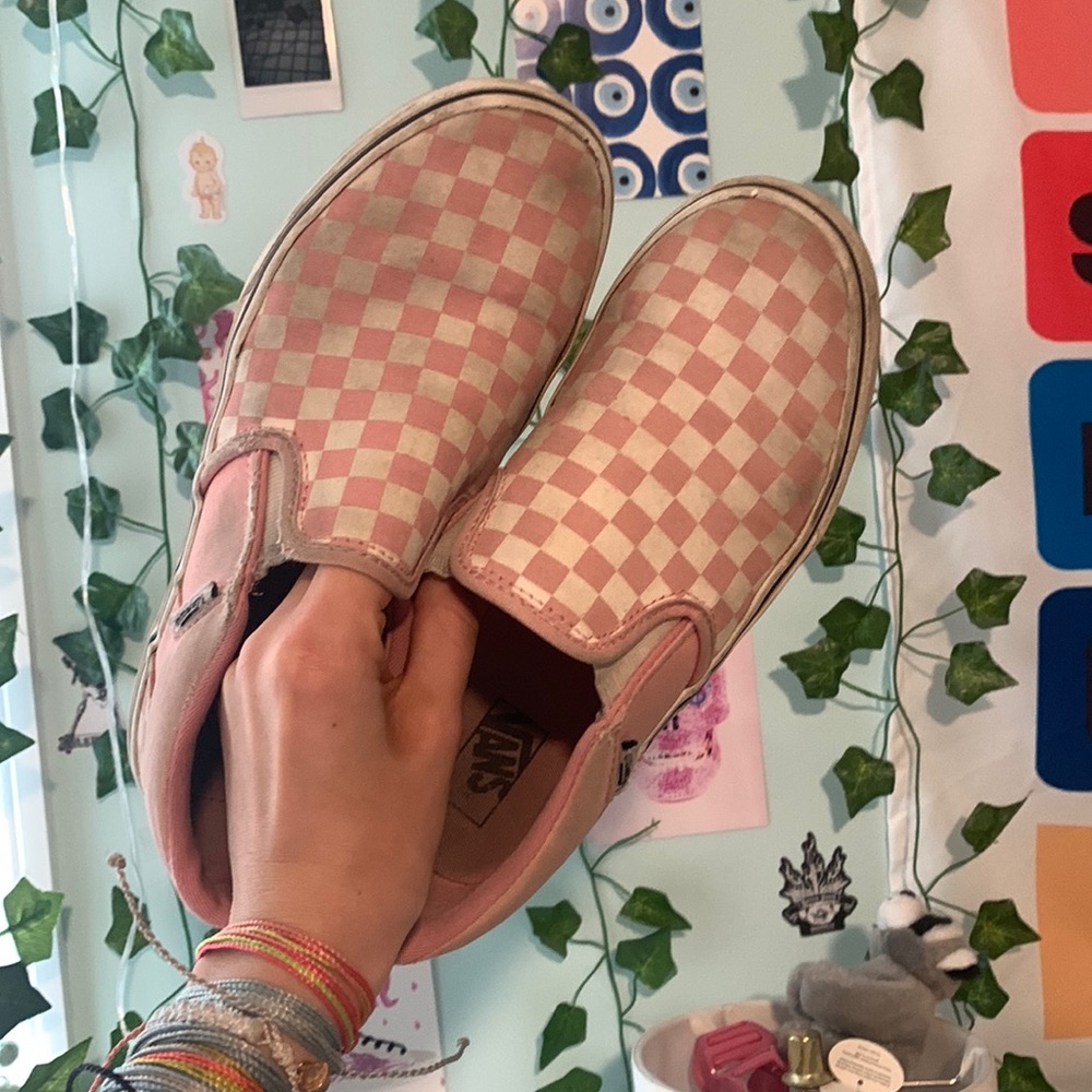 vans size 5 women’s pink checkered